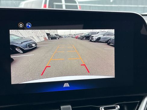 Used 2025 Chevrolet Equinox LT image 17