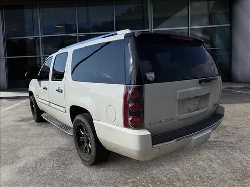 Used 2008 GMC Yukon XL Denali AWD/4WD image 3