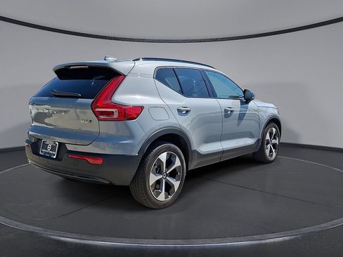 New 2026 Volvo XC40 B5 Plus w/ Protection Package Premier AWD/4WD image 18