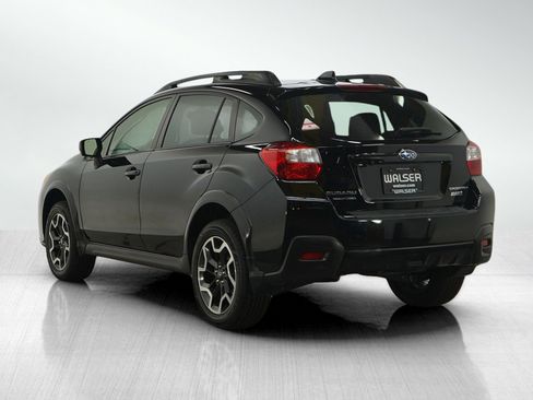 Used 2017 Subaru Crosstrek 2.0i Limited w/ Popular Package #2 image 3