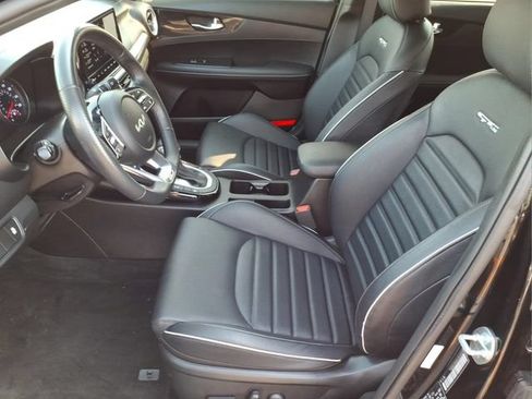 Used 2023 Kia Forte GT-Line w/ GT-Line Premium Package FWD image 13