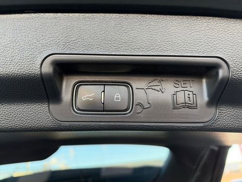 Used 2023 Ford Explorer XLT w/ Equipment Group 202A image 41