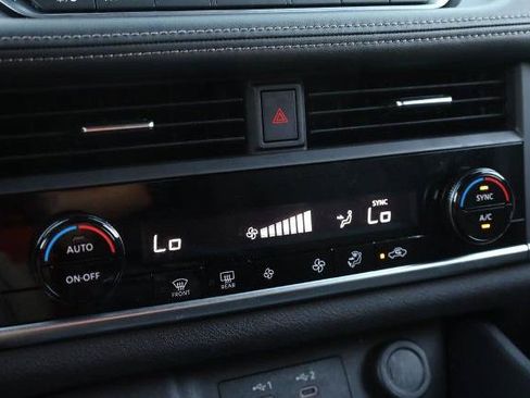 Certified 2025 Nissan Rogue SV AWD/4WD image 13