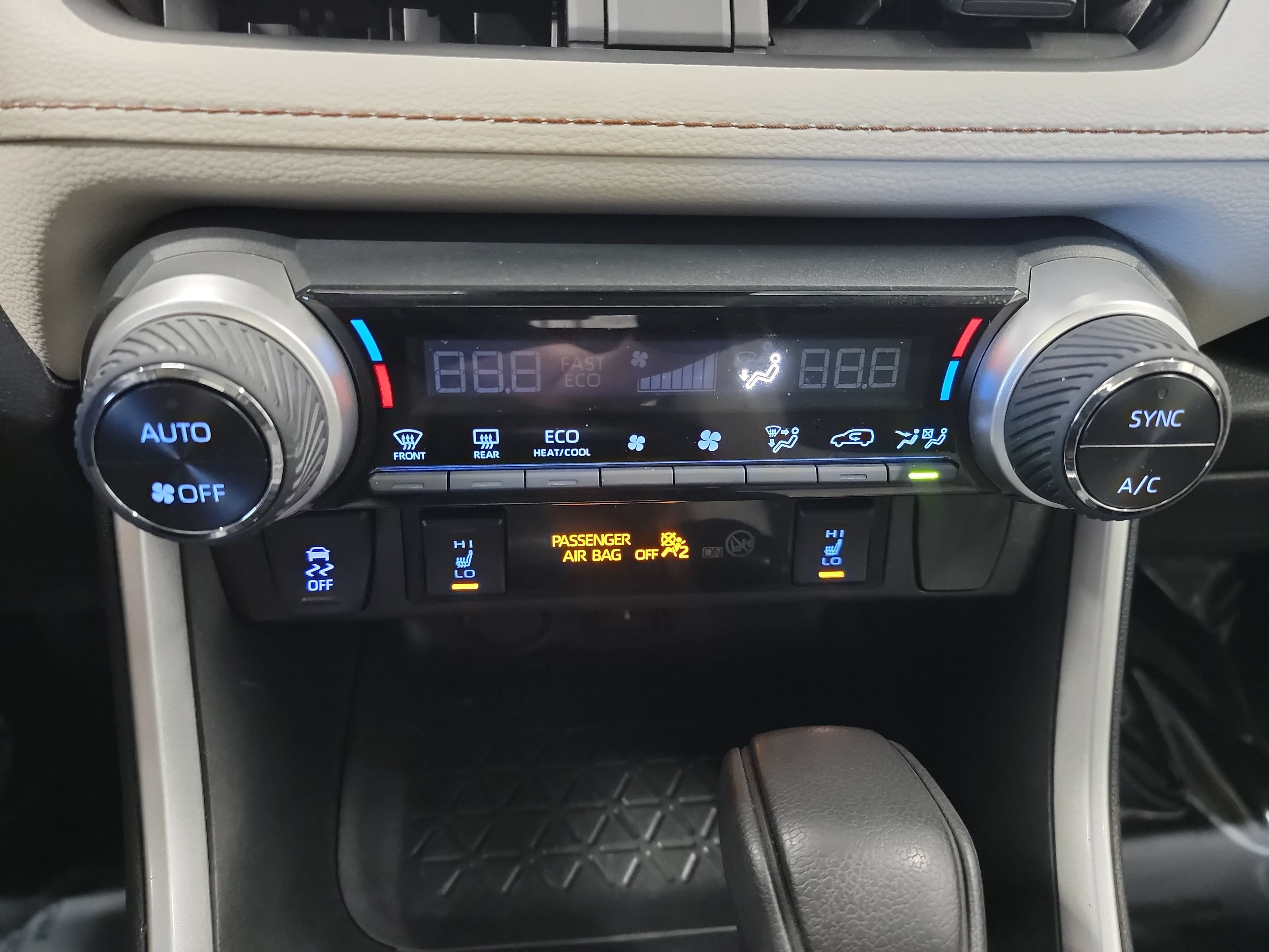 Used 2022 Toyota RAV4 XLE w/ Convenience Package AWD/4WD image 21