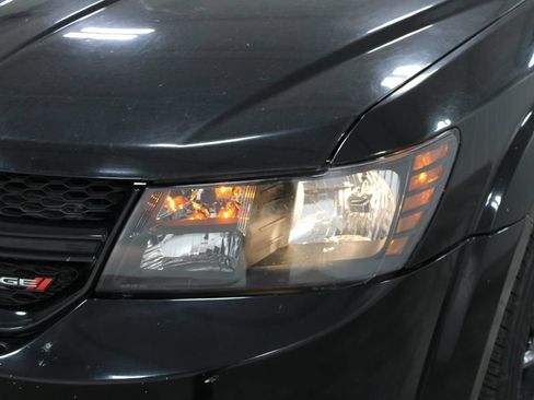 Used 2019 Dodge Journey SE w/ Connectivity Group FWD image 12