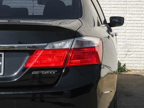 Used 2015 Honda Accord Sport image 37