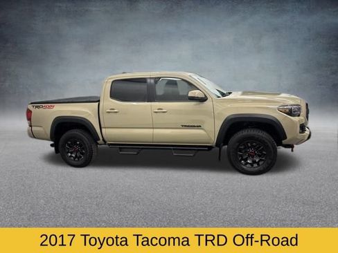 Used 2017 Toyota Tacoma TRD Off-Road image 3