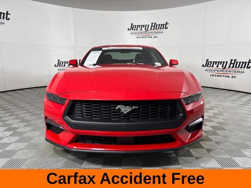 Used 2025 Ford Mustang Coupe RWD image 3