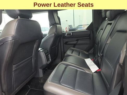 Used 2025 Ford Bronco Outer Banks AWD/4WD image 7
