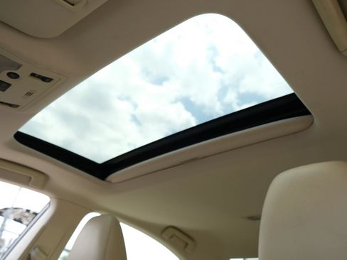Used 2014 Lexus ES 350 w/ Luxury Package FWD image 20