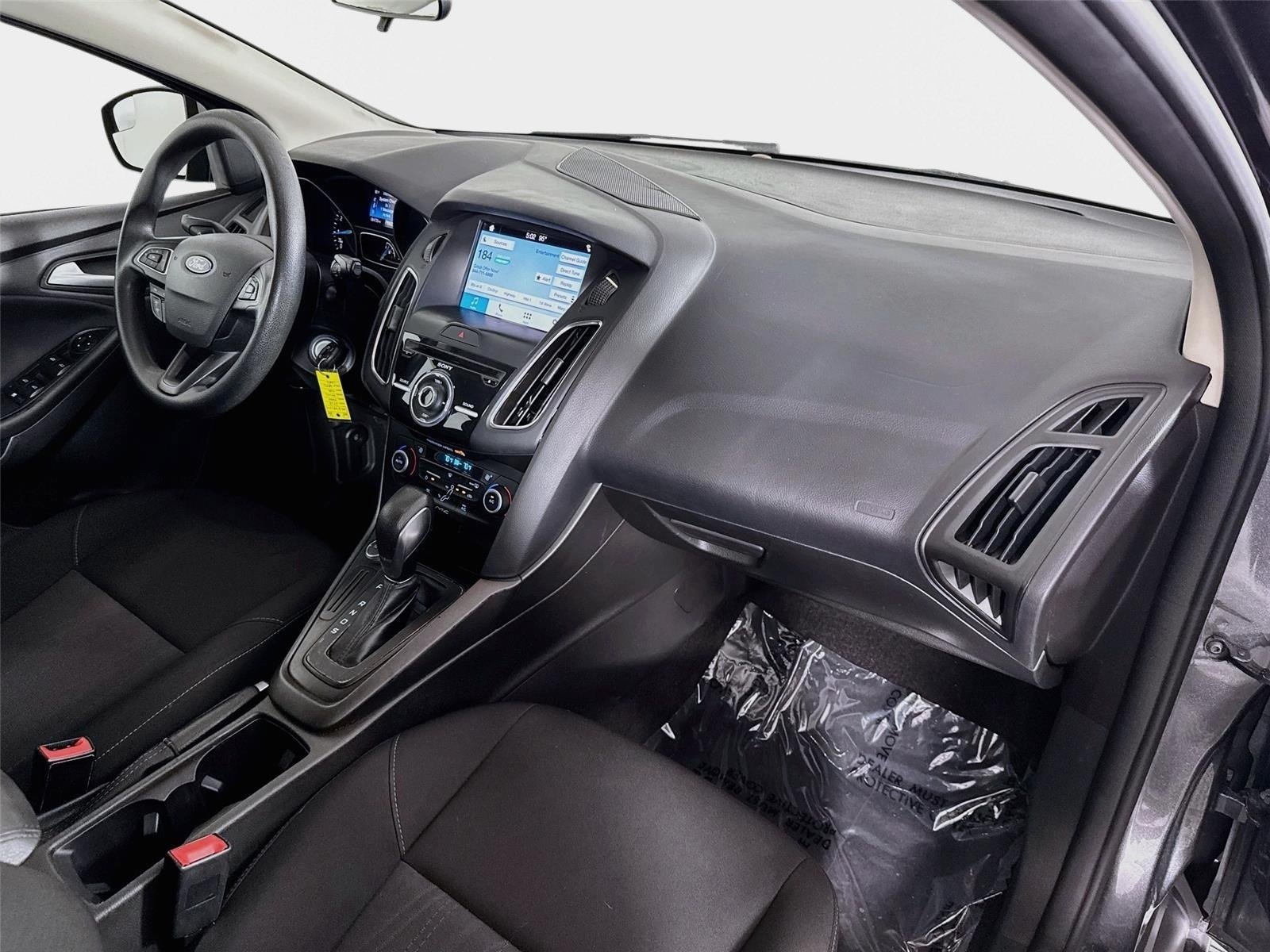 Used 2017 Ford Focus SEL FWD image 28