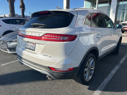 Used 2017 Lincoln MKC Select w/ Select Plus Package image 4