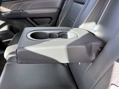 Used 2021 Volkswagen Atlas Cross Sport SE image 12