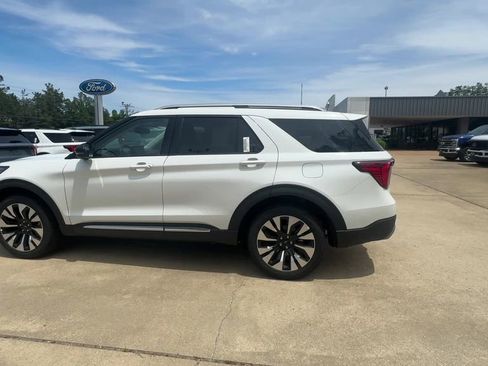 New 2026 Ford Explorer Platinum AWD/4WD image 4