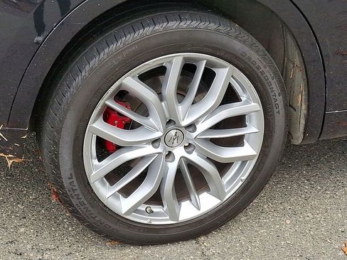 Certified 2022 Maserati Levante GT image 27