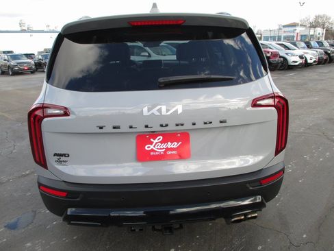 Used 2022 Kia Telluride EX w/ EX Premium Package image 5