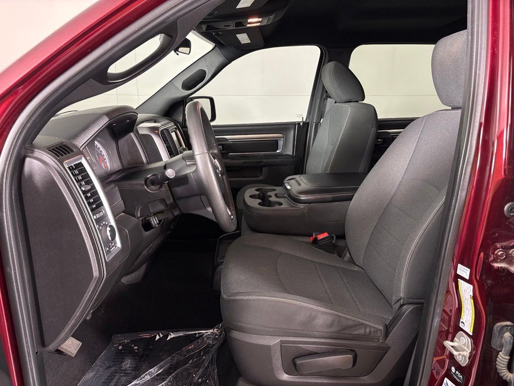 Used 2024 RAM 1500 Warlock AWD/4WD image 16