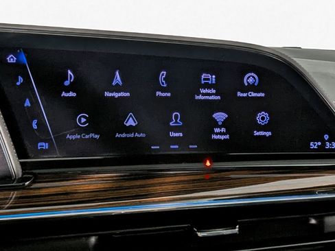 Used 2022 Cadillac Escalade Premium Luxury image 33