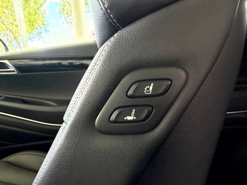 Used 2025 Genesis GV80 2.5T Standard AWD/4WD image 38
