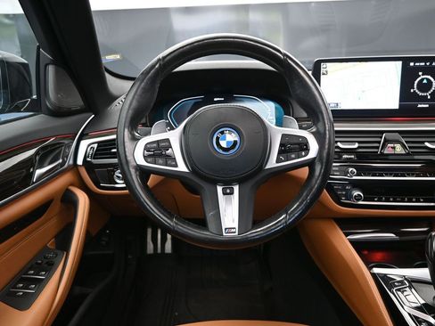 Certified 2023 BMW 530e w/ M Sport Package RWD image 29