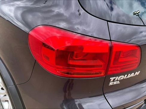 Used 2016 Volkswagen Tiguan SEL AWD/4WD image 32