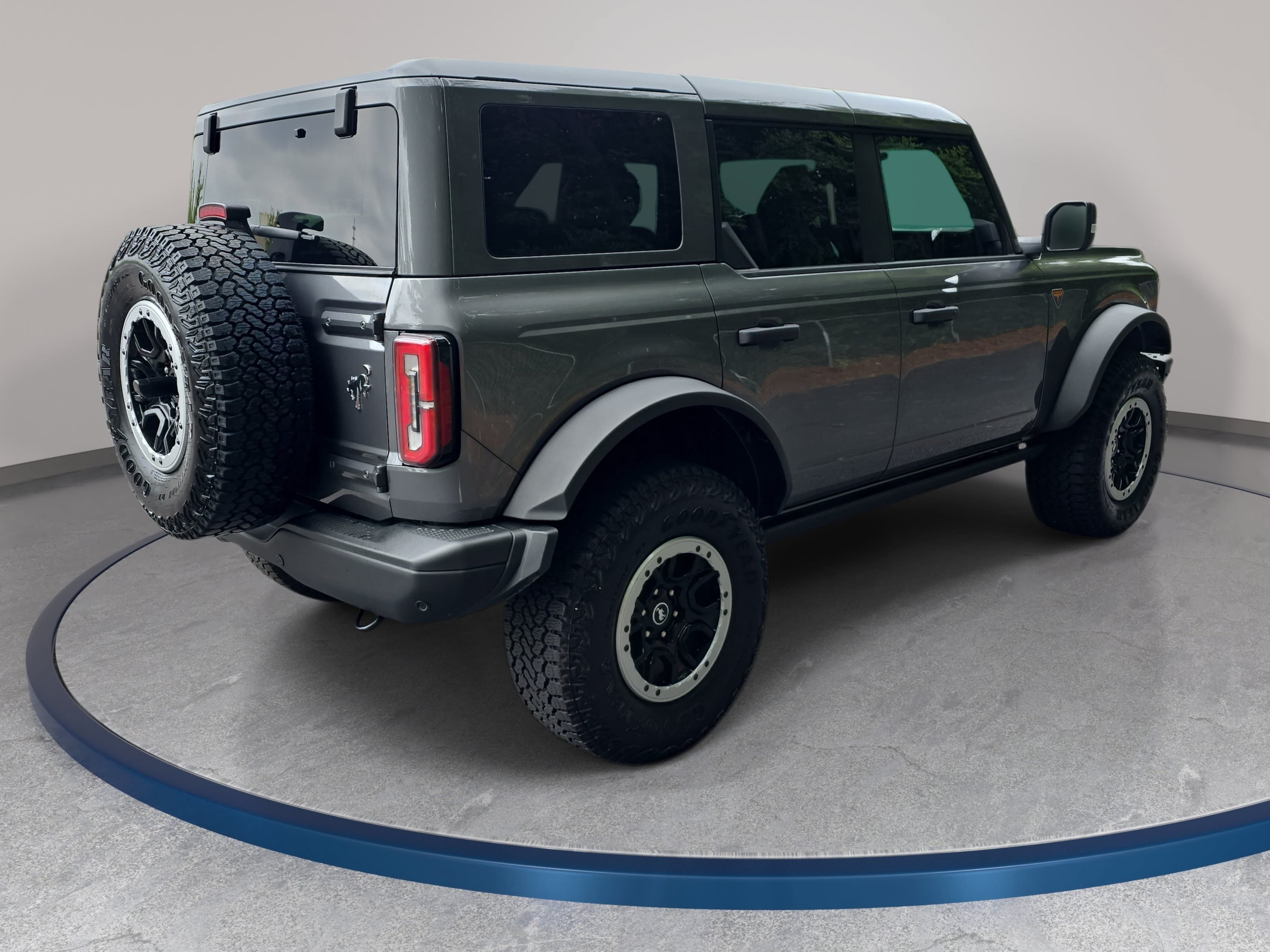 Used 2025 Ford Bronco Badlands AWD/4WD image 5