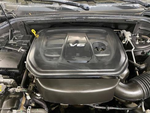 Used 2019 Jeep Grand Cherokee Altitude AWD/4WD image 19