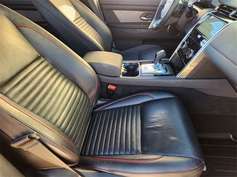 Used 2020 Land Rover Discovery Sport SE R-Dynamic image 14