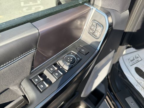 New 2026 Ford F250 Platinum AWD/4WD image 16