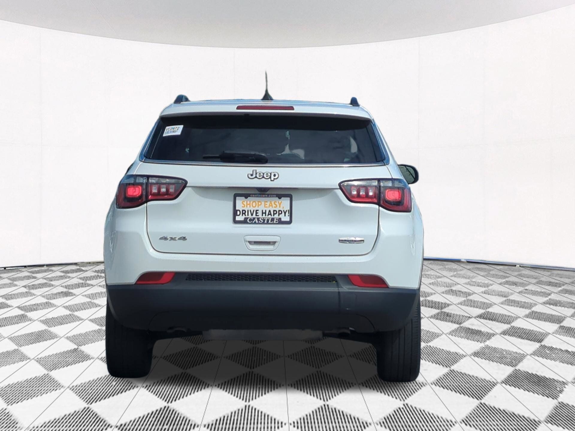 Used 2024 Jeep Compass Latitude AWD/4WD image 5