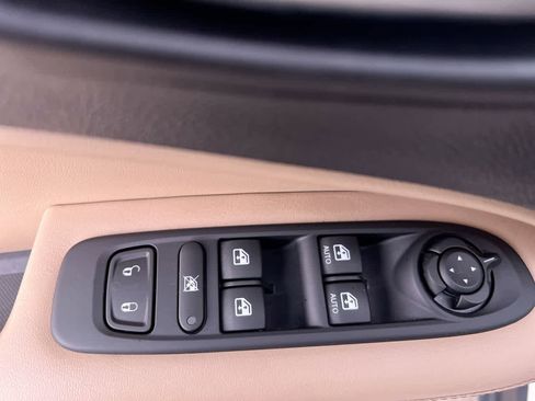 Used 2019 Jeep Compass Sport AWD/4WD image 13