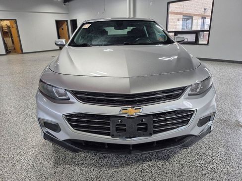 Used 2016 Chevrolet Malibu LT FWD image 9