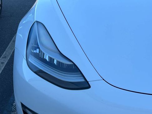 Used 2018 Tesla Model 3 Long Range RWD image 14