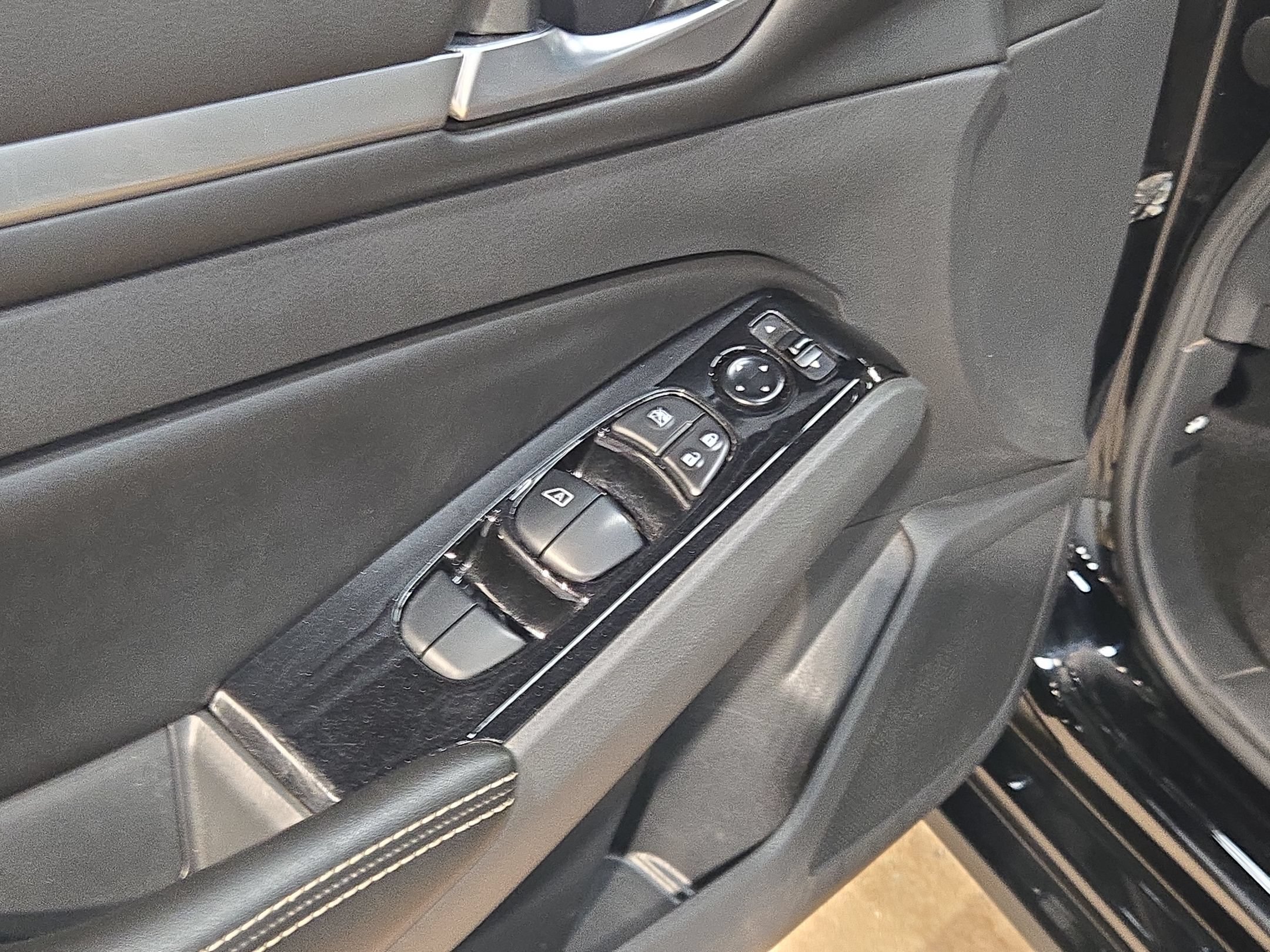 Used 2023 Nissan Altima 2.5 SV FWD image 21