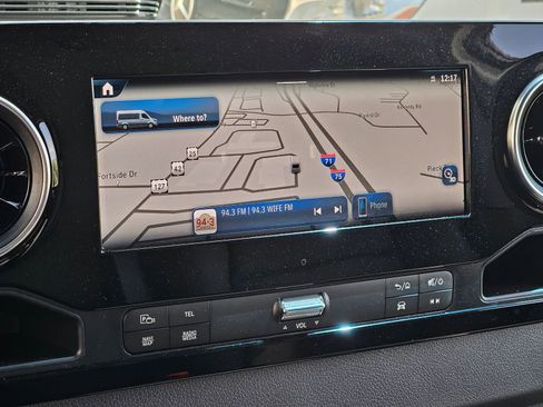 New 2025 Mercedes-Benz eSprinter 144 Cargo image 24