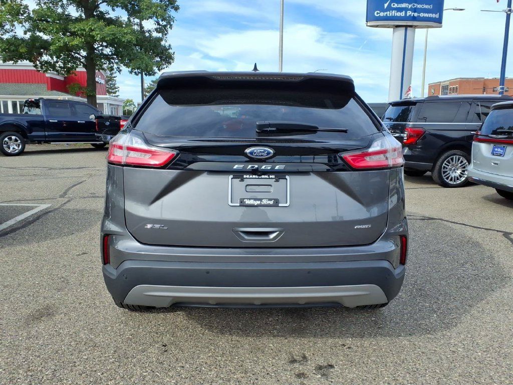 Certified 2024 Ford Edge SEL w/ Convenience Package AWD/4WD image 8