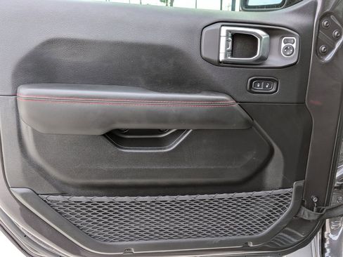 Used 2025 Jeep Wrangler Unlimited Rubicon image 10