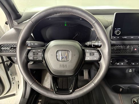Used 2025 Honda HR-V Sport image 23