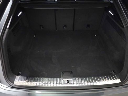 Used 2023 Audi Q8 Premium Plus w/ Premium Plus Package image 39