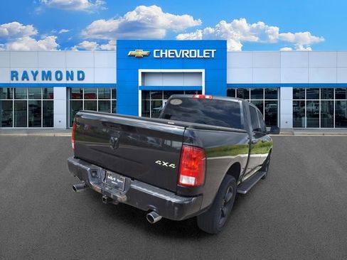 Used 2017 RAM 1500 Express w/ Black Ram 1500 Express Group AWD/4WD image 3