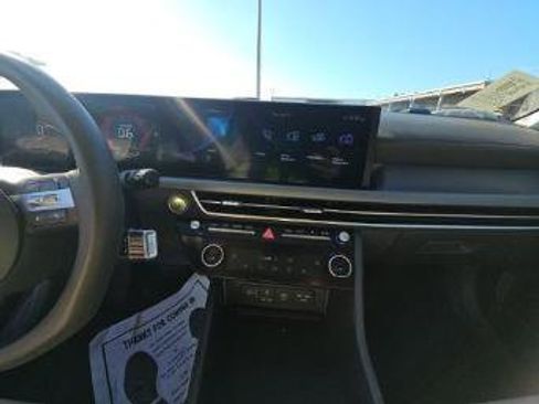 Used 2025 Hyundai Sonata SEL FWD image 17