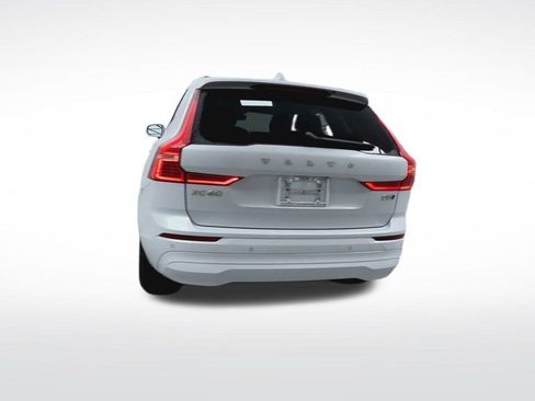 Used 2022 Volvo XC60 B5 Momentum image 23