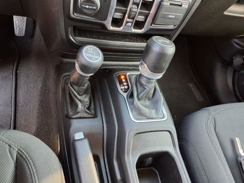 Used 2021 Jeep Wrangler Unlimited Sport image 15