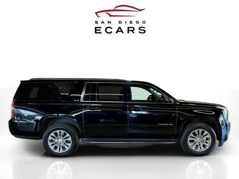 Used 2020 GMC Yukon XL SLE w/ SLE Value Package image 6