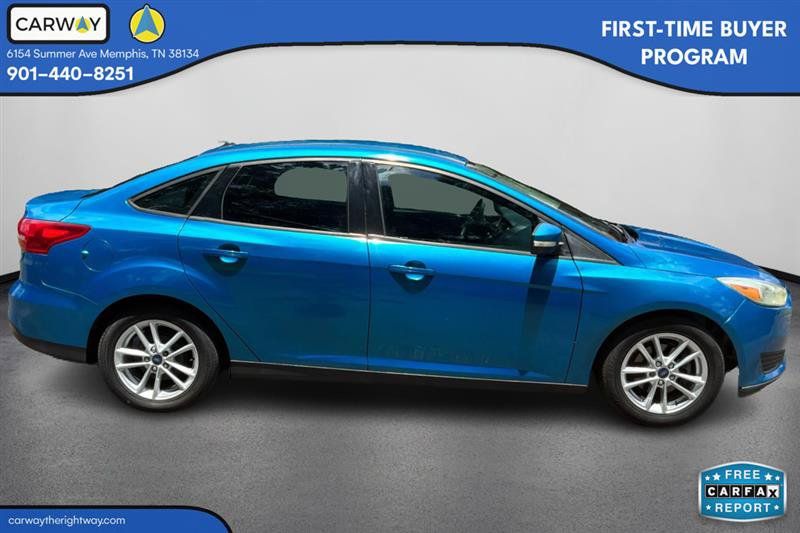 Used 2017 Ford Focus SE FWD image 5