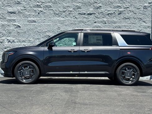 New 2026 Kia Carnival EX FWD image 7