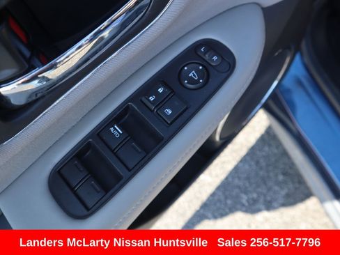 Used 2017 Honda HR-V EX image 23