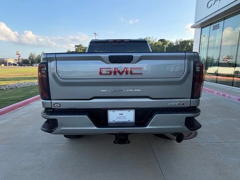 Used 2026 GMC Sierra 2500 AT4 w/ AT4 Premium Plus Package AWD/4WD image 4