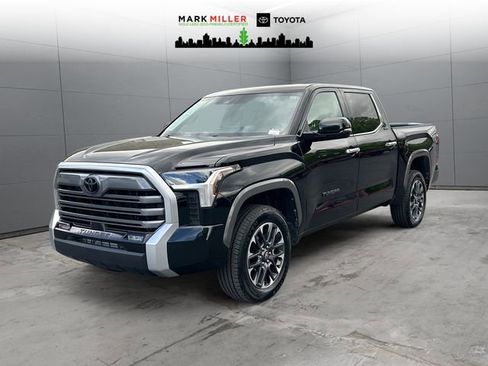 Used 2025 Toyota Tundra Limited AWD/4WD image 1