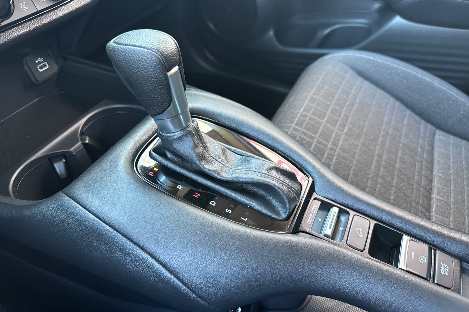 Used 2025 Honda HR-V LX image 22